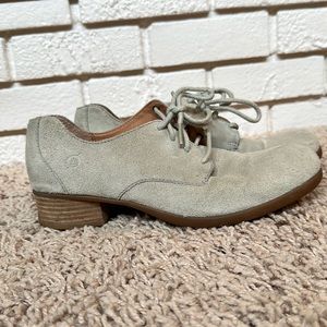 Born suede shoe